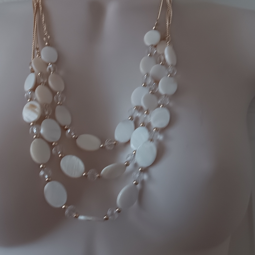 Multi Ring Shell Necklace - Picture 2 of 10